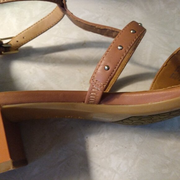 Calvin Klein Divina Heeled Sandals Gold Stud Accent Ankle T Strap Size 8.5 - Picture 6 of 8